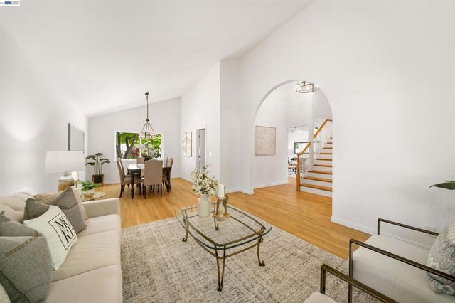 3136 Cranwood Ct, Pleasanton, CA 94588
