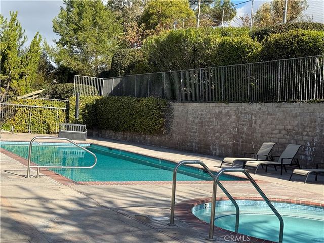 1 Cresta Verde Drive, Rolling Hills Estates, CA 90274