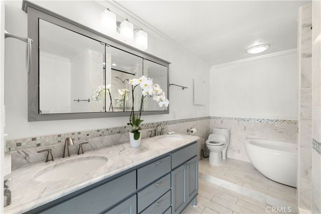 1 Cresta Verde Drive, Rolling Hills Estates, CA 90274