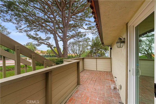 1 Cresta Verde Drive, Rolling Hills Estates, CA 90274
