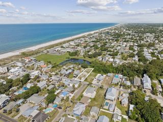 127 E Lakeshore Drive, Panama City Beach, FL 32413