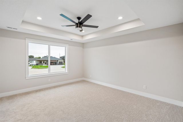 14311 Catalpa Drive, Urbandale, IA 50323