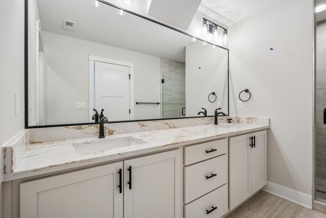 14311 Catalpa Drive, Urbandale, IA 50323