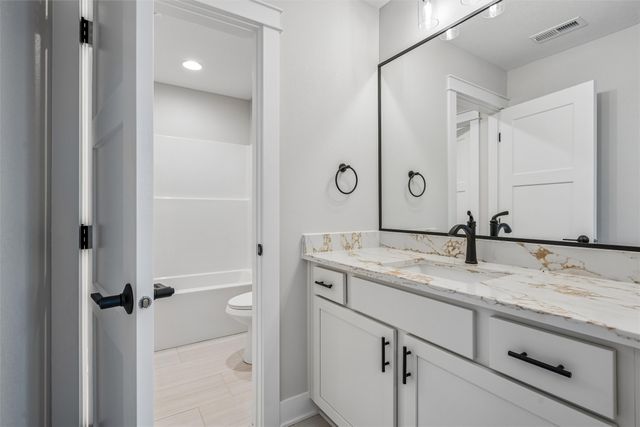 14311 Catalpa Drive, Urbandale, IA 50323