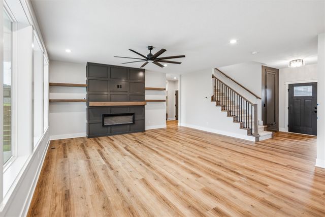 14311 Catalpa Drive, Urbandale, IA 50323