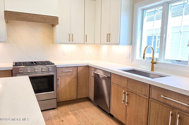 100 Haddonfield Avenue B, Lavallette, NJ 08735
