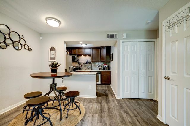 1860 White Oak Drive 359, Houston, TX 77009