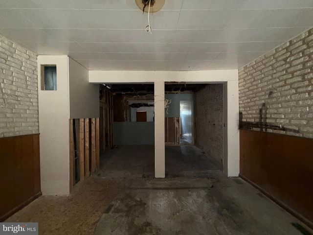 2203 SIDNEY AVE, Baltimore, MD 21230