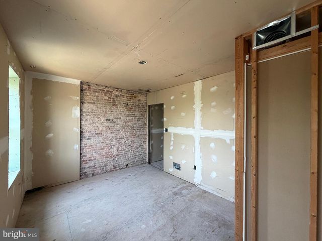 2203 SIDNEY AVE, Baltimore, MD 21230