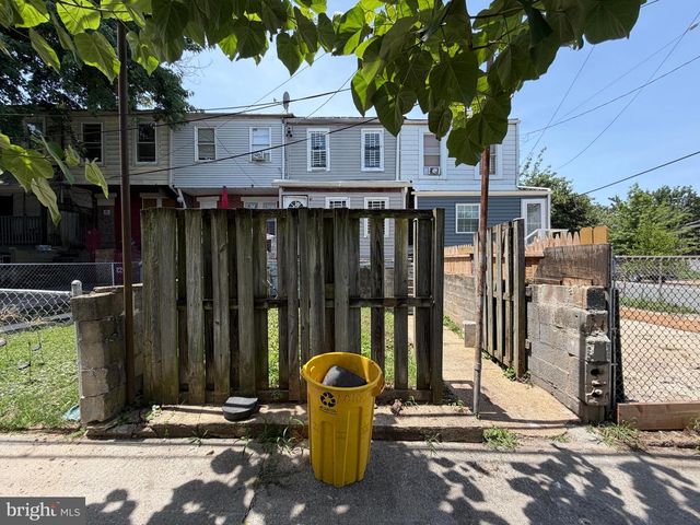 2203 SIDNEY AVE, Baltimore, MD 21230