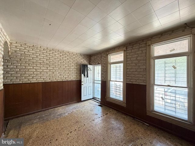 2203 SIDNEY AVE, Baltimore, MD 21230