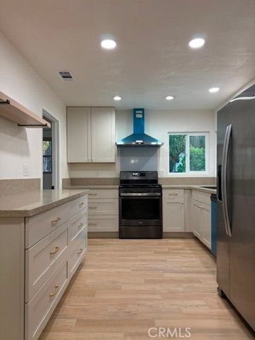9245 Mills Avenue, Montclair, CA 91763