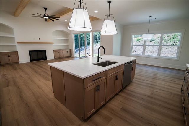 5855 Canterbury Way, Clermont, GA 30527