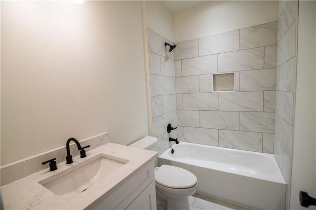 5855 Canterbury Way, Clermont, GA 30527