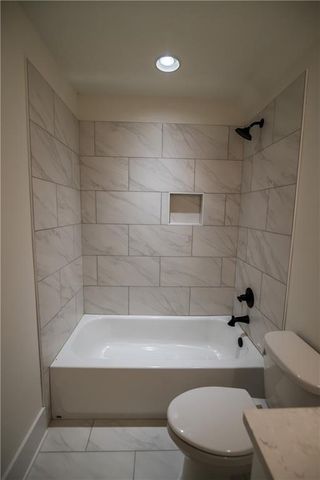 5855 Canterbury Way, Clermont, GA 30527
