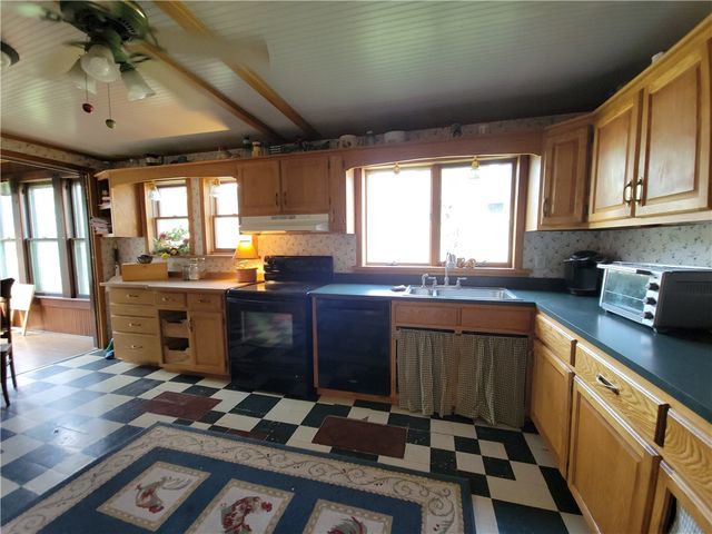 103 Pine Avenue, Kane Boro, PA 16735