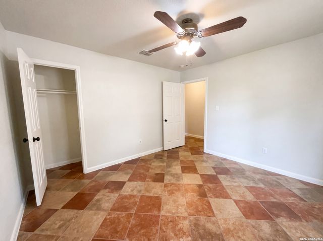 5839 BLONDE CYN, San Antonio, TX 78252