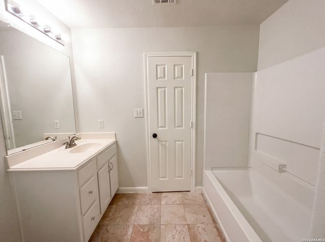 5839 BLONDE CYN, San Antonio, TX 78252