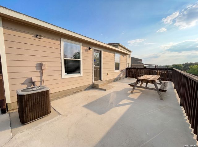 5839 BLONDE CYN, San Antonio, TX 78252