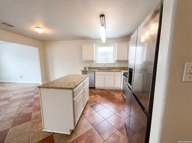 5839 BLONDE CYN, San Antonio, TX 78252