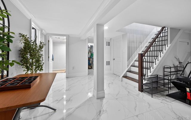 85 Pengon Circle, East Meadow, NY 11554