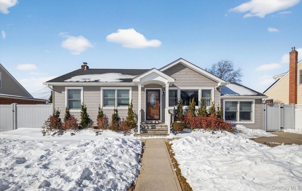 85 Pengon Circle, East Meadow, NY 11554