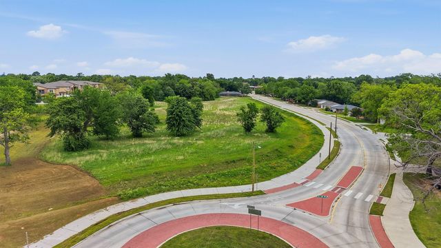 2640 Loy Lake Road, Denison, TX 75020