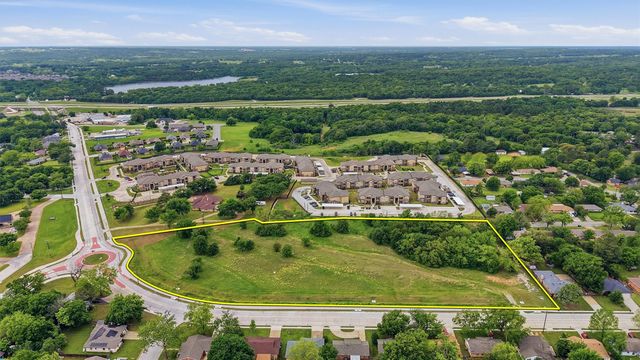 2640 Loy Lake Road, Denison, TX 75020