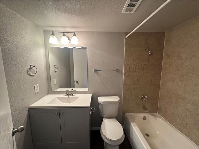 4502 Gaston Avenue 119, Dallas, TX 75246