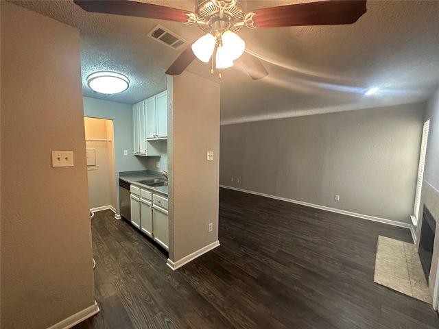 4502 Gaston Avenue 119, Dallas, TX 75246