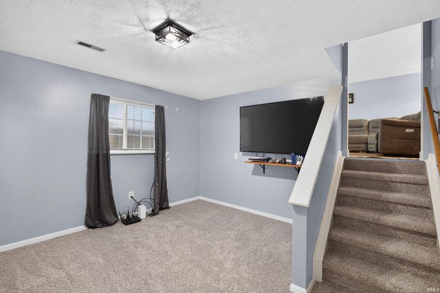 3616 Naples Court, Elkhart, IN 46514