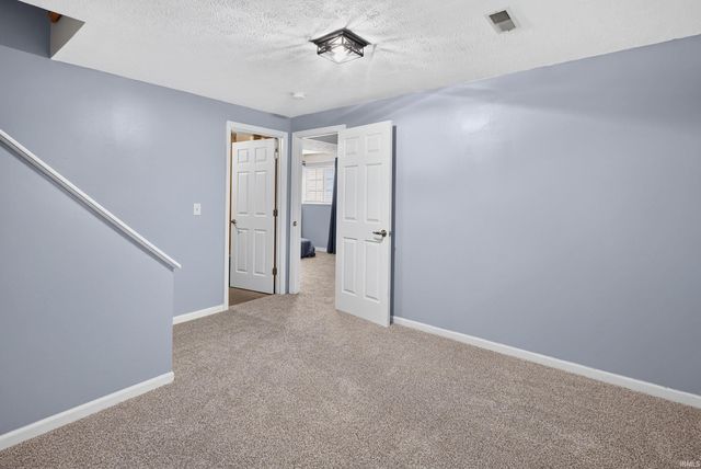 3616 Naples Court, Elkhart, IN 46514