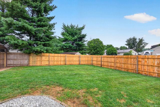 3616 Naples Court, Elkhart, IN 46514