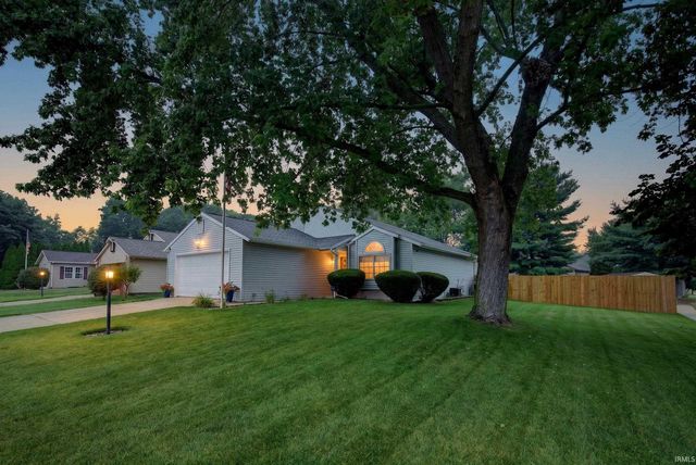 3616 Naples Court, Elkhart, IN 46514