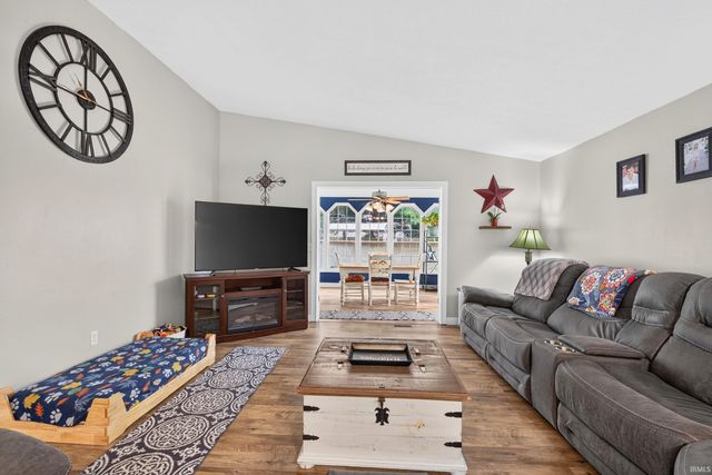 3616 Naples Court, Elkhart, IN 46514