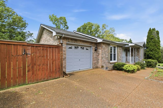 7309 Clearview Dr, Fairview, TN 37062