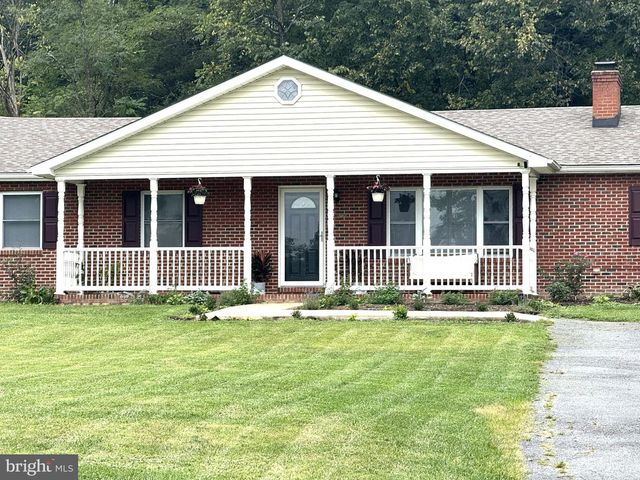 6075 STRASBURG RD, Strasburg, VA 22657