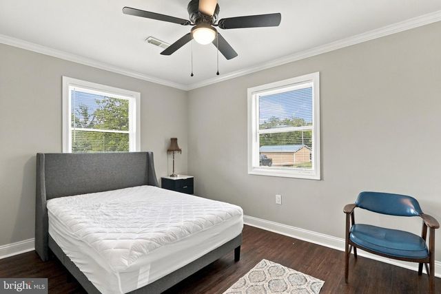 6075 STRASBURG RD, Strasburg, VA 22657