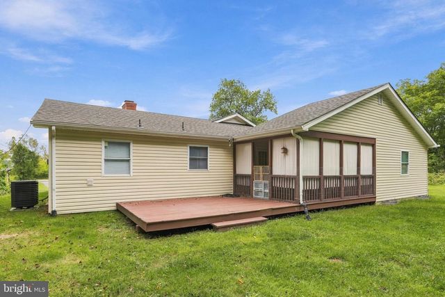 6075 STRASBURG RD, Strasburg, VA 22657