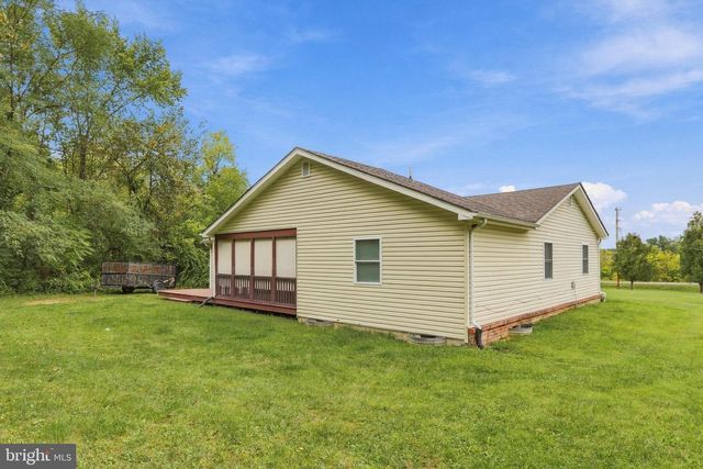 6075 STRASBURG RD, Strasburg, VA 22657