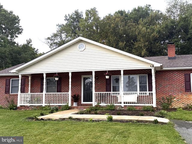 6075 STRASBURG RD, Strasburg, VA 22657
