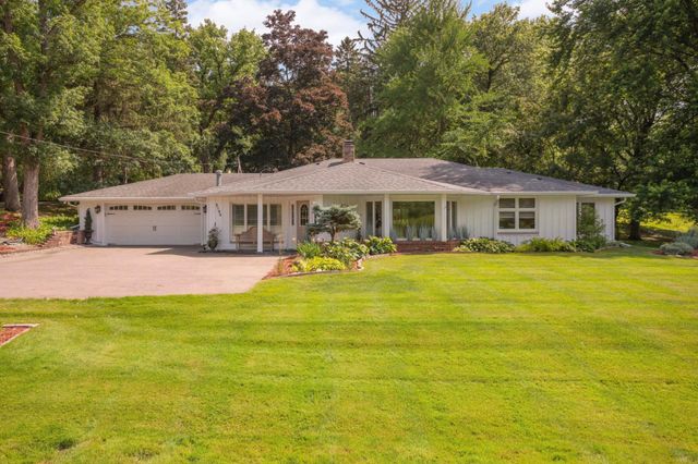 2194 Charlton Road, Sunfish Lake, MN 55118