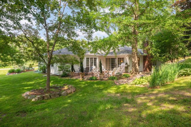 2194 Charlton Road, Sunfish Lake, MN 55118
