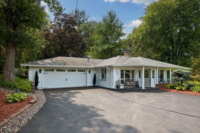2194 Charlton Road, Sunfish Lake, MN 55118