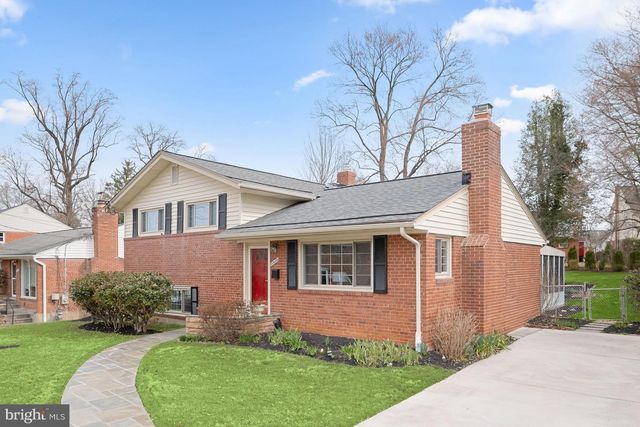 9809 HOLMHURST RD, Bethesda, MD 20817