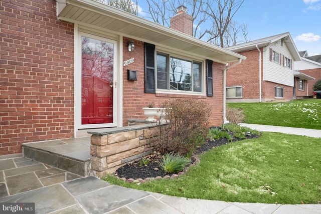 9809 HOLMHURST RD, Bethesda, MD 20817