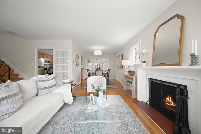 9809 HOLMHURST RD, Bethesda, MD 20817