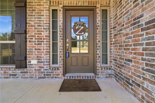 5125 Sagely Lane, Fayetteville, AR 72703