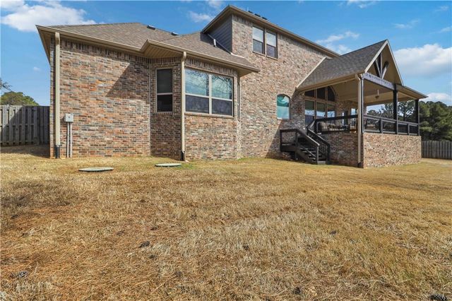 5125 Sagely Lane, Fayetteville, AR 72703