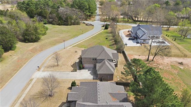 5125 Sagely Lane, Fayetteville, AR 72703